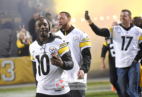 NFL: Los Angeles Chargers at Pittsburgh Steelers