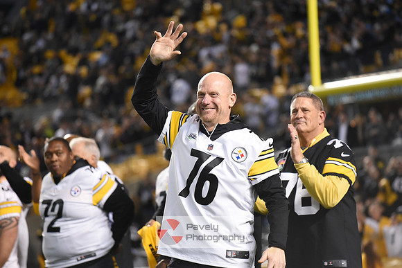 NFL: Los Angeles Chargers at Pittsburgh Steelers