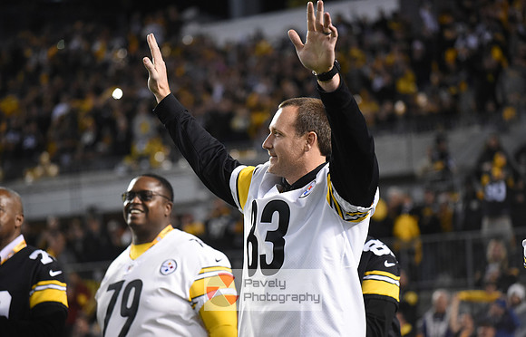 NFL: Los Angeles Chargers at Pittsburgh Steelers