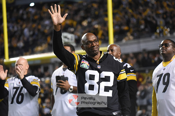 NFL: Los Angeles Chargers at Pittsburgh Steelers