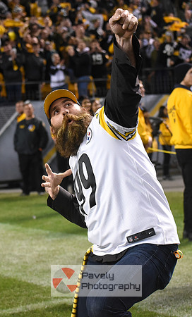NFL: Los Angeles Chargers at Pittsburgh Steelers