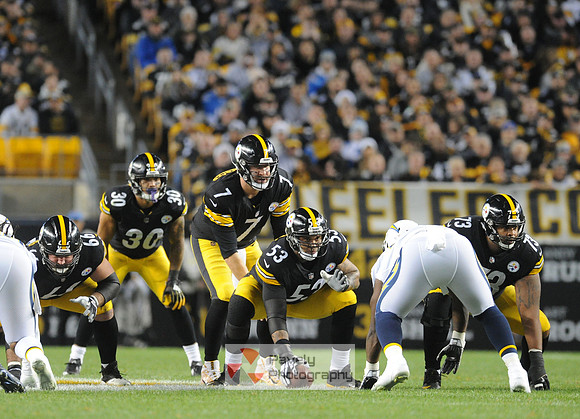 NFL: Los Angeles Chargers at Pittsburgh Steelers
