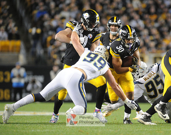 NFL: Los Angeles Chargers at Pittsburgh Steelers
