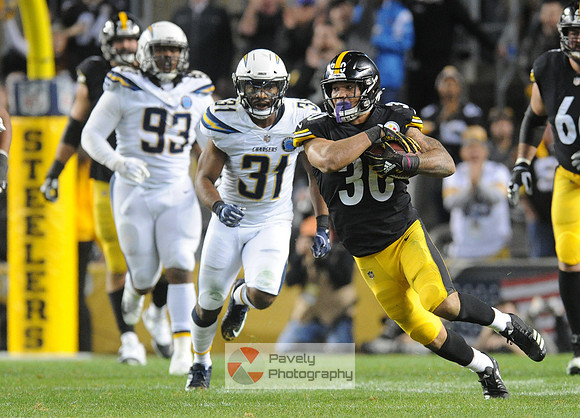 NFL: Los Angeles Chargers at Pittsburgh Steelers