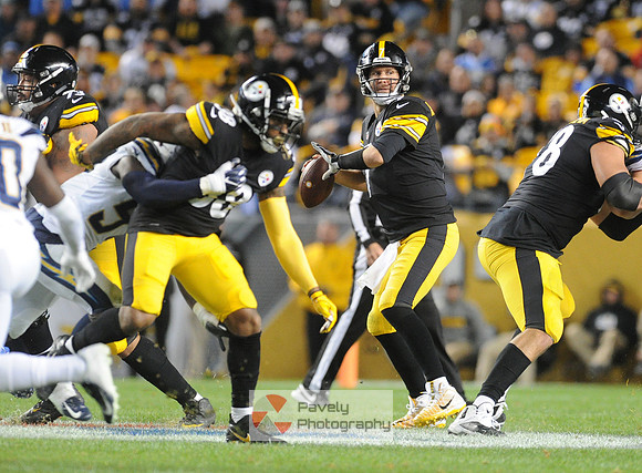 NFL: Los Angeles Chargers at Pittsburgh Steelers