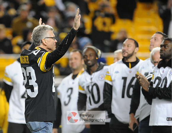 NFL: Los Angeles Chargers at Pittsburgh Steelers