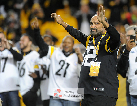 NFL: Los Angeles Chargers at Pittsburgh Steelers