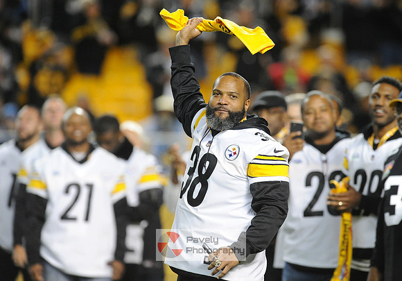 NFL: Los Angeles Chargers at Pittsburgh Steelers
