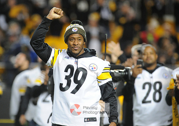 NFL: Los Angeles Chargers at Pittsburgh Steelers