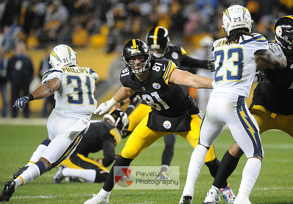 NFL: Los Angeles Chargers at Pittsburgh Steelers