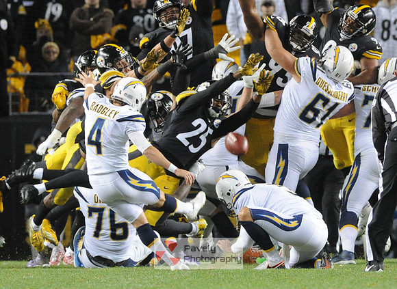 NFL: Los Angeles Chargers at Pittsburgh Steelers