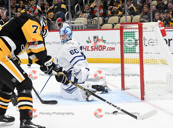 NHL: Toronto Maple Leafs at Pittsburgh Penguins