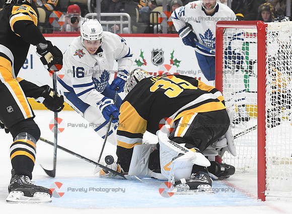 NHL: Toronto Maple Leafs at Pittsburgh Penguins