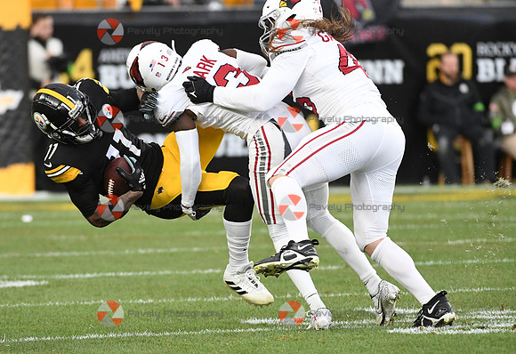 NFL: Arizona Cardinals at Pittsburgh Steelers