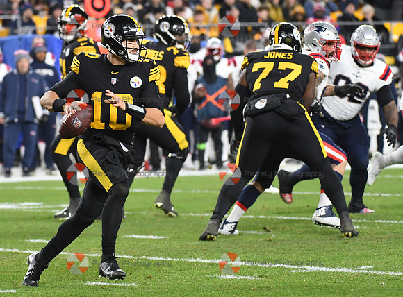 NFL: New England Patriots at Pittsburgh Steelers