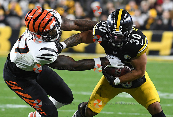NFL: Cincinnati Bengals at Pittsburgh Steelers