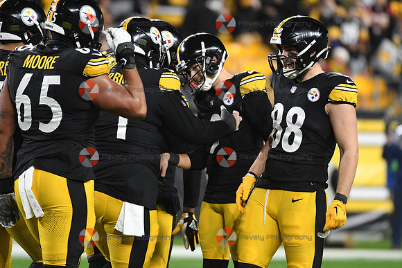 NFL: Cincinnati Bengals at Pittsburgh Steelers