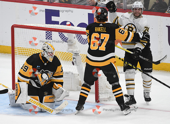 NHL: Boston Bruins at Pittsburgh Penguins