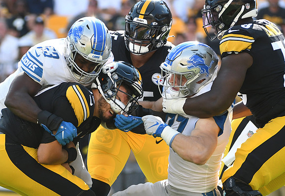NFL: Detroit Lions at Pittsburgh Steelers